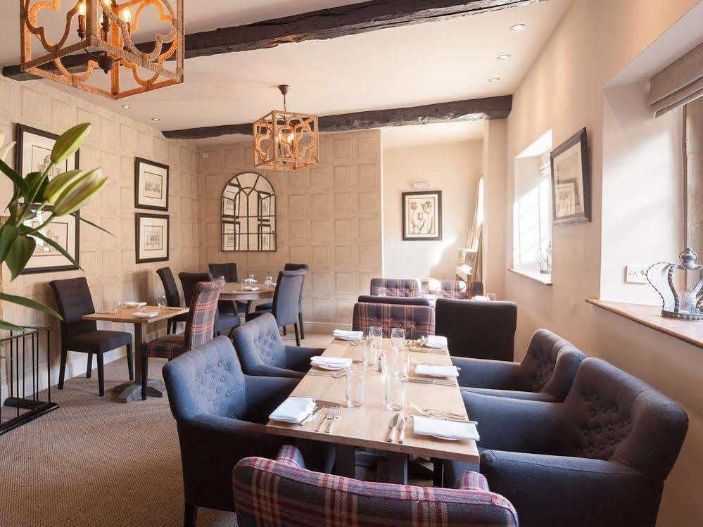 The Crown Hotel Shipton under Wychwood Exterior photo
