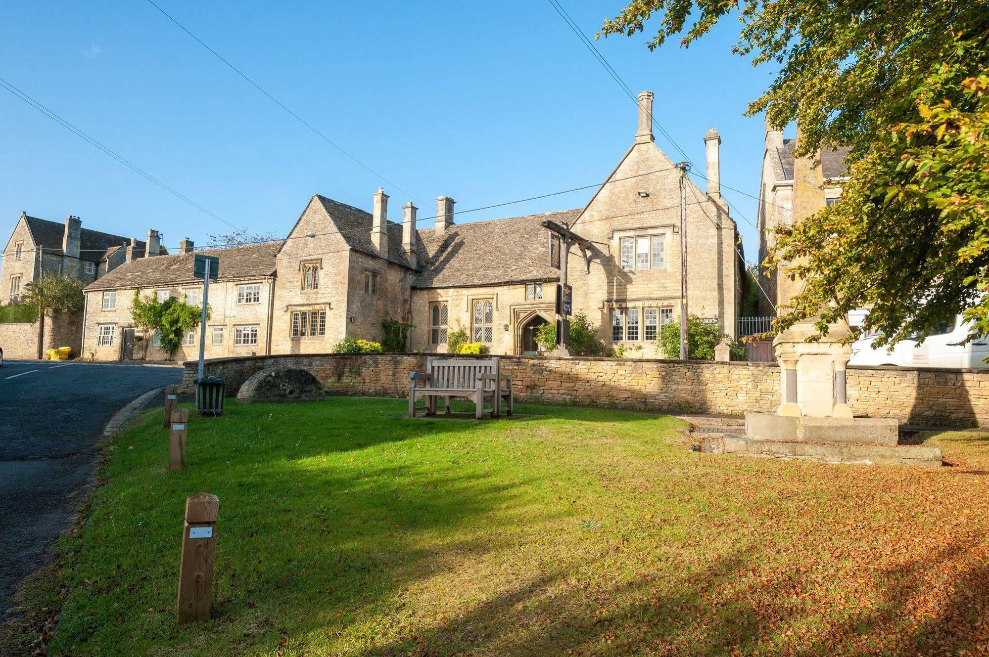 The Crown Hotel Shipton under Wychwood Exterior photo